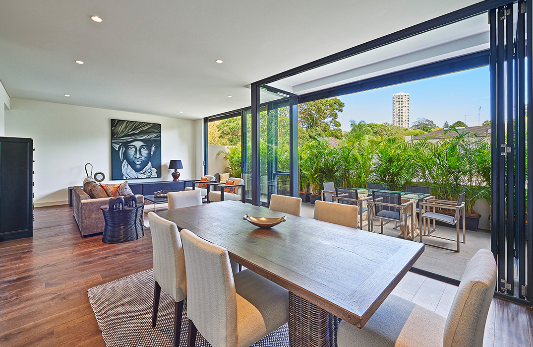 Dining / Lounge image